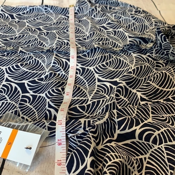 Crown & Ivy Button Down Blouse - Picture 11 of 13